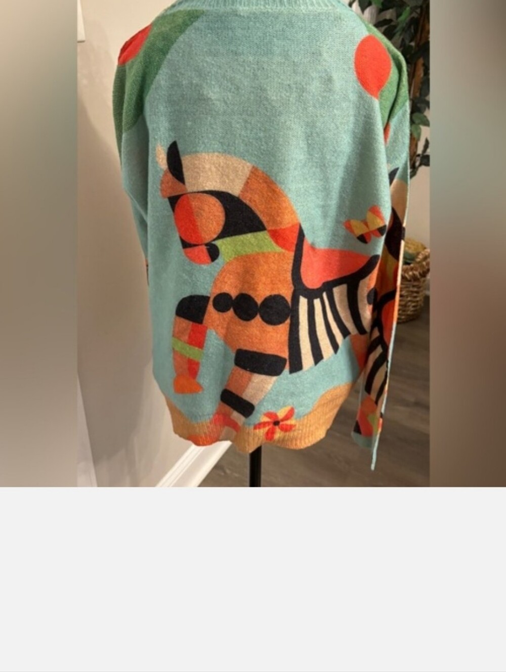 Sweater - Picture 8 of 8